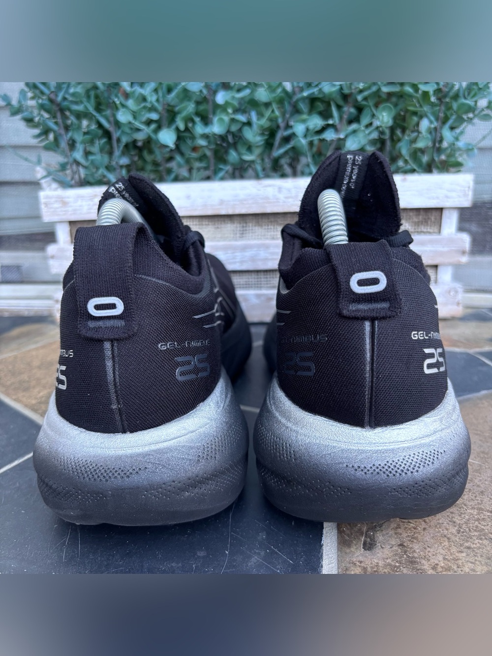 Asics GEL-Nimbus 25 Platinum Sneakers - Picture 7 of 11